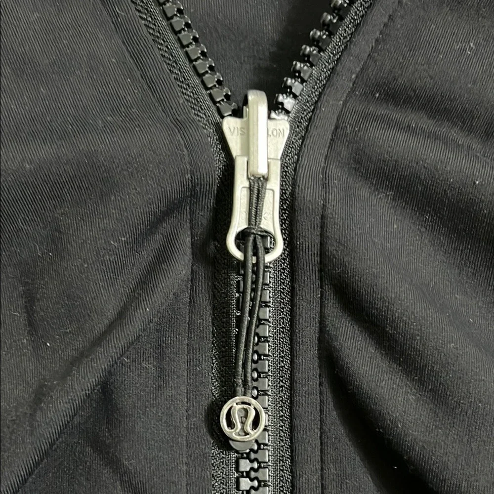 Lululemon Athletica Black and Green Ski Jacket with Color Blocking